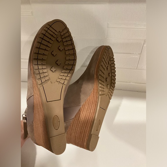 Dr. Scholl’s Countdown Wedge Bootie Women’s, Size 8.5M , Taupe Grey - New - Picture 9 of 9